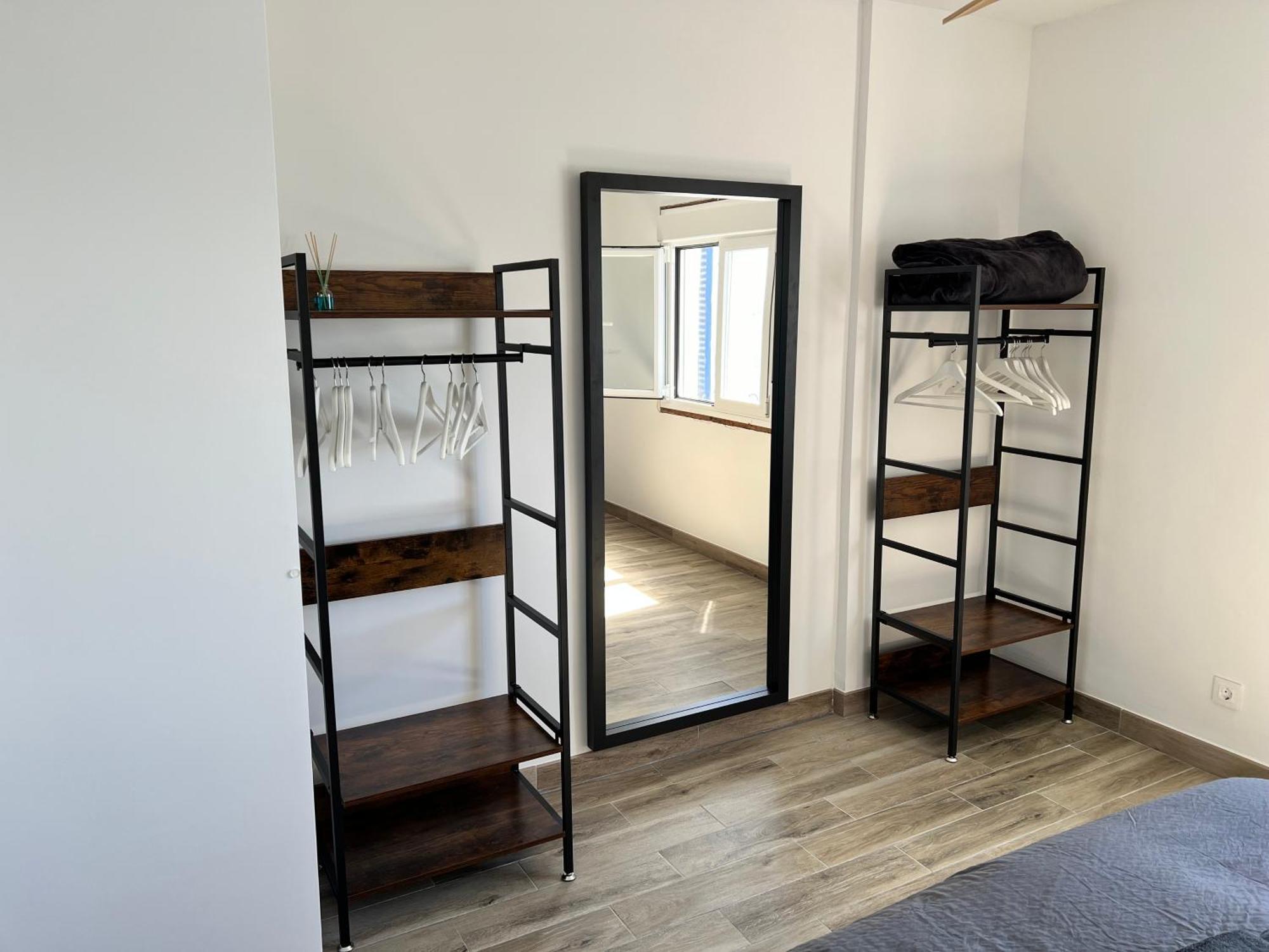 Newly Renovated 2 Bedroom Beachfront House Sitio de Calahonda Екстериор снимка