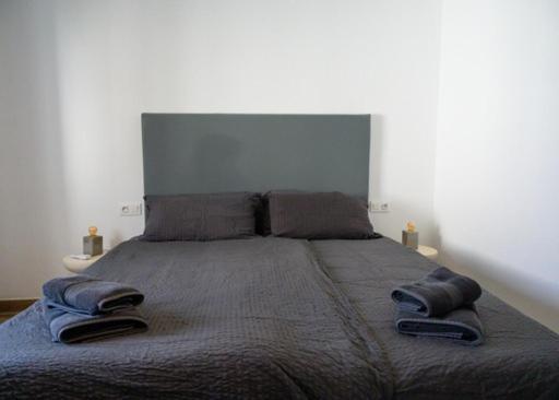 Newly Renovated 2 Bedroom Beachfront House Sitio de Calahonda Екстериор снимка